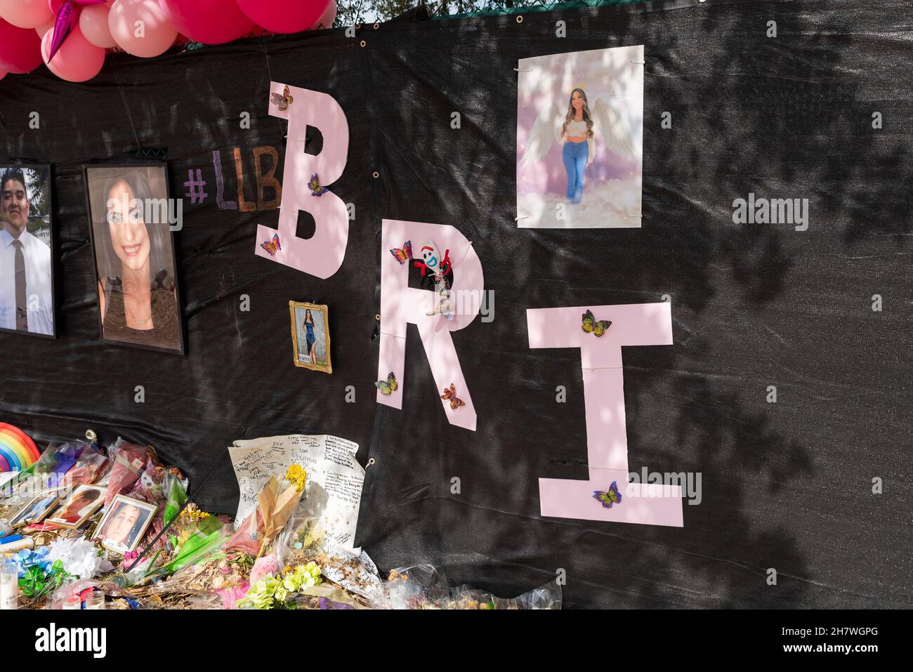 Houston, USA. 24th Nov, 2021. A memorial for the victims of Astroworld Festival is set up outside of NRG Park in Houston, Texas on November 24, 2021. A tribute to Brianna Rodriguez is seen at the memorial; Images of all ten victims line the fence. (Photo by Jennifer Lake/Sipa USA) Credit: Sipa USA/Alamy Live News Stock Photo