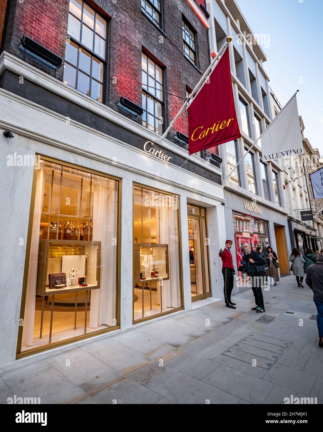 London cartier shop front hi-res stock photography and images - Alamy