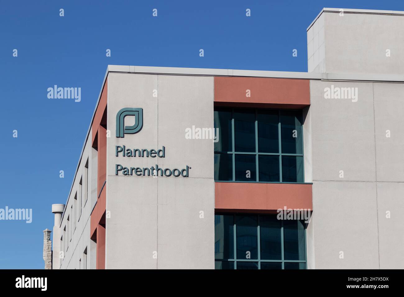 Dayton - Circa November 2021: Planned Parenthood location. Planned Parenthood provides reproductive health services in the US. Stock Photo