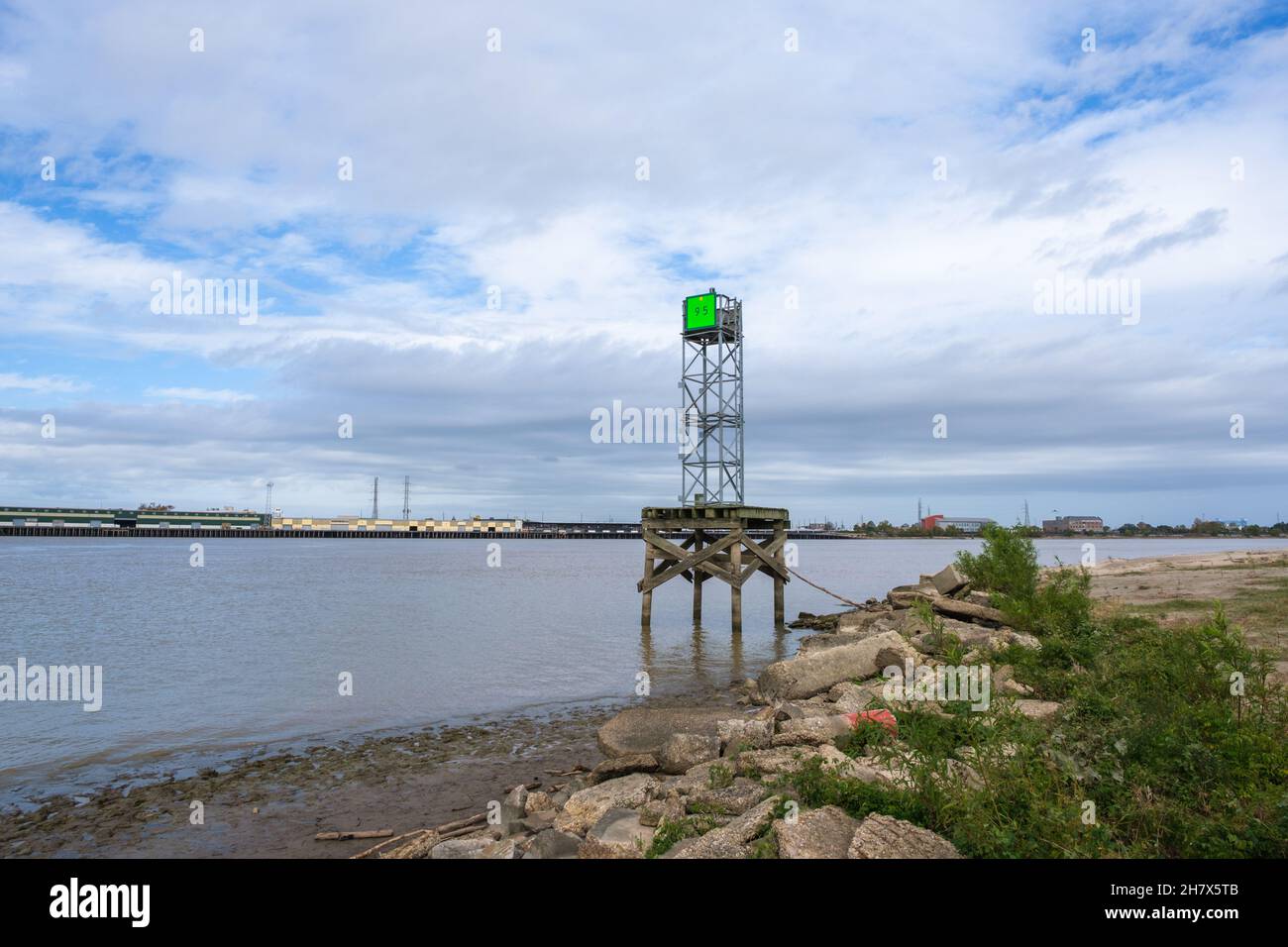 NEW ORLEANS, LA DECEMBER 3, 2020 95mile marker at the bend