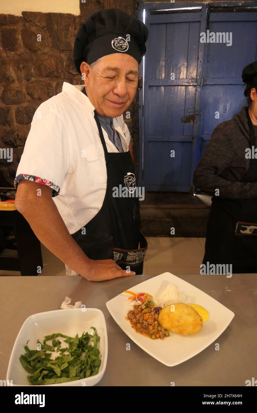 Cooking lessons in Peru Stock Photo - Alamy