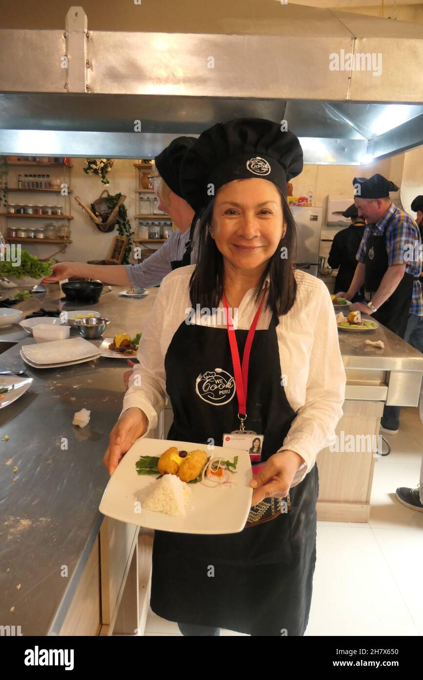Cooking lessons in Peru Stock Photo - Alamy