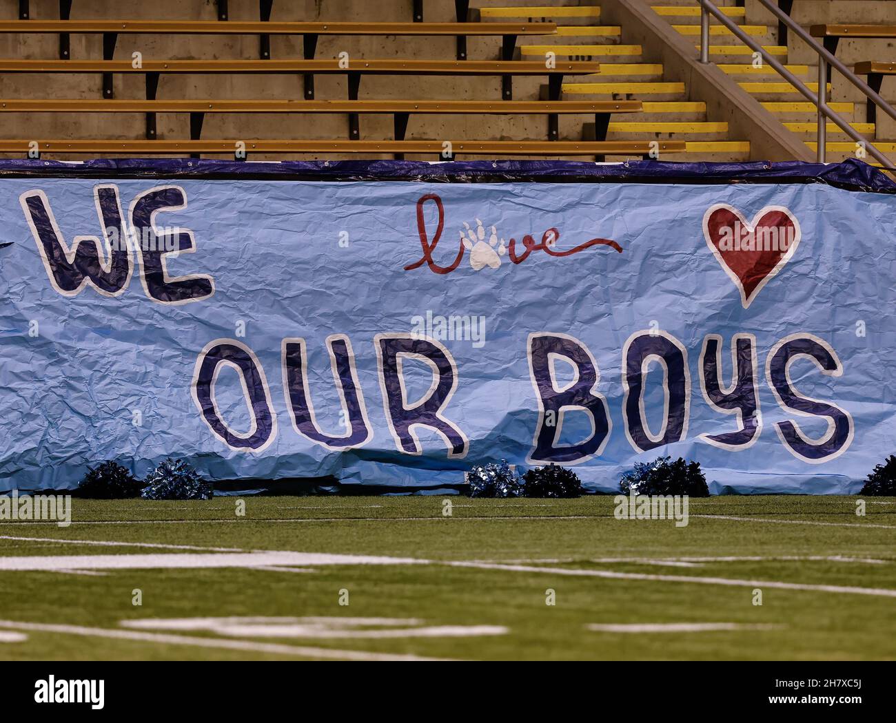 Football action with Skyline vs Sandpoint High School at the Idaho ...