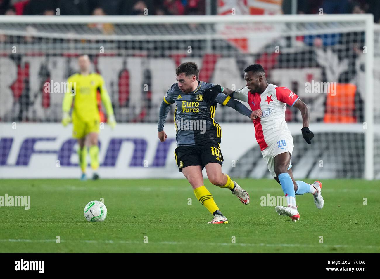 Prague, Czech Republic. 02nd Nov, 2017. Soccer Team of SK Slavia Praha pose  for photographer prior to the UEFA European Soccer League group A 4th round  match between Villarreal and Slavia Prague