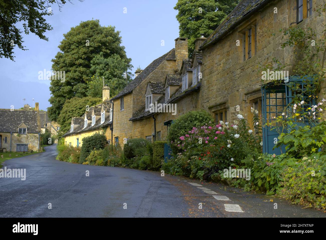 Cotswolds and doors hires stock photography and images Alamy