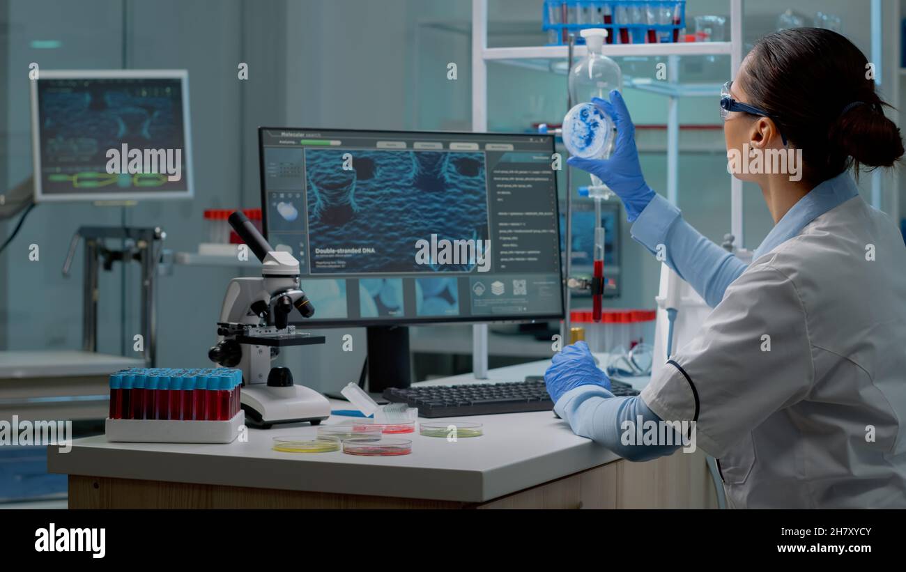 Тераностика фото. Лаборатория фармацевтических исследований. Лаборатория в играх. Лабораторные исследования халвы. Грибной ученый рф.