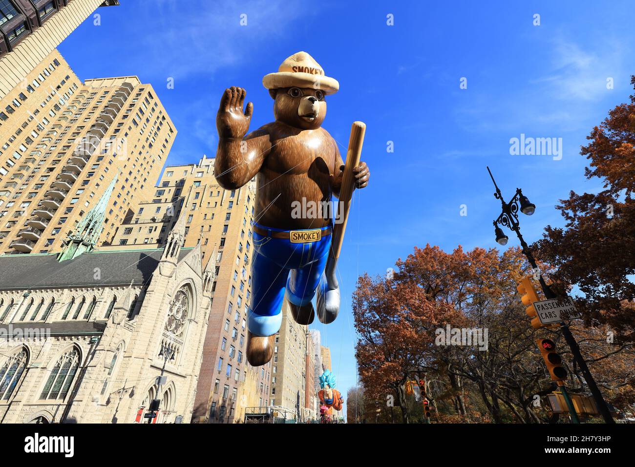 New York, N.Y/USA 25th Nov. 2021 The Smokey Bear balloon returns for