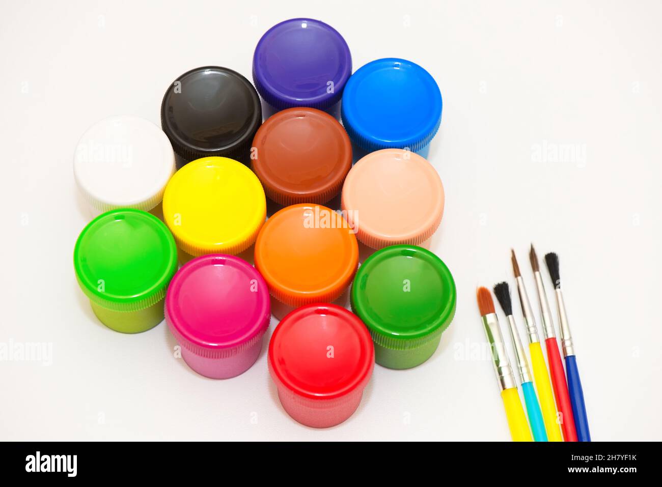 Gouache 8 Gouache Jars In A Row Colorful Gouache Paint Containersrainbow  Gouache And Piece Of White Paper Stock Photo - Download Image Now - iStock