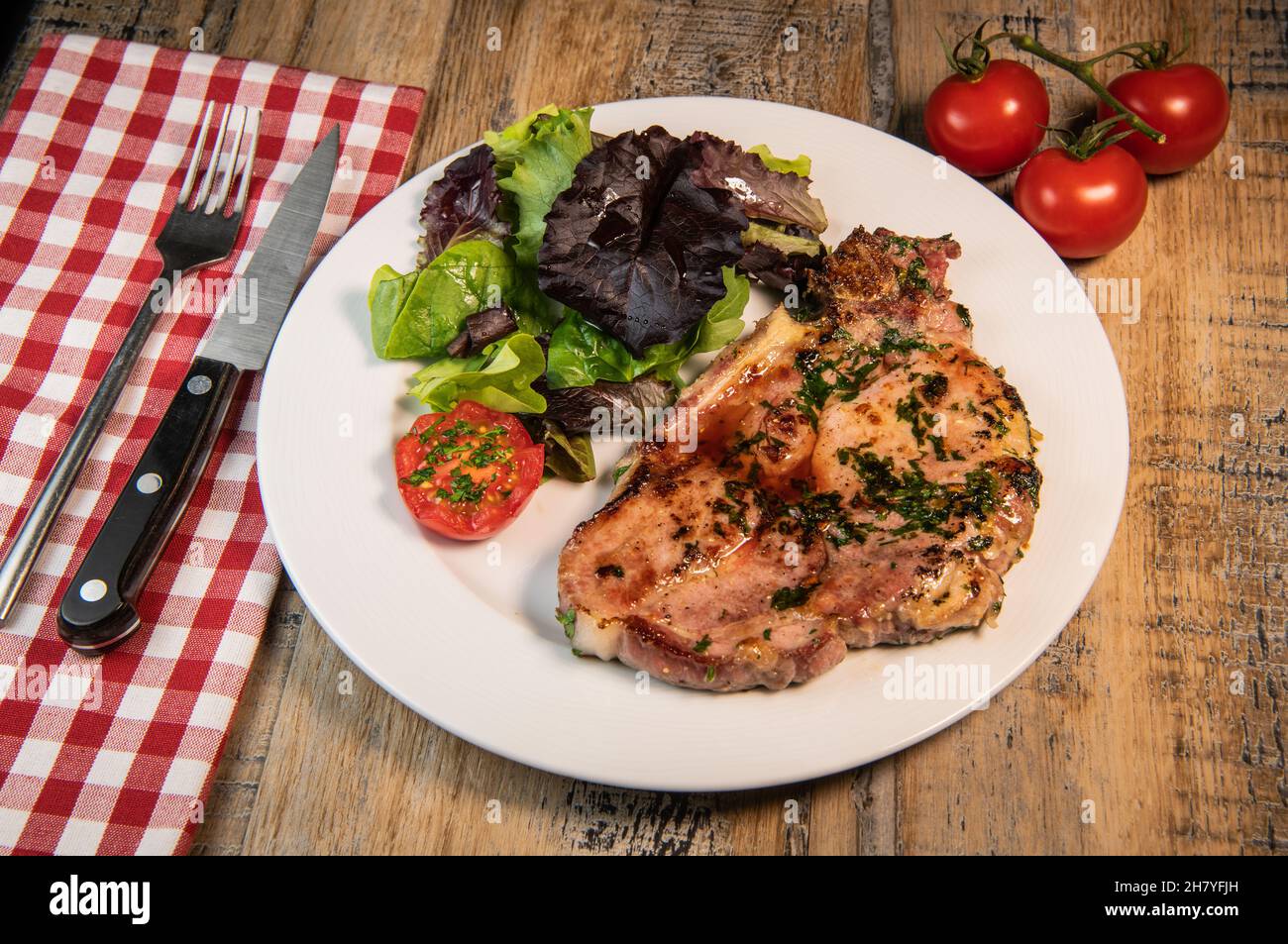 Recipe for grilled pork chop, maple syrup and fresh cilantro marinade