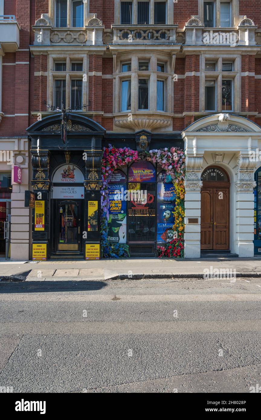 Theatre themed cafe hires stock photography and images Alamy
