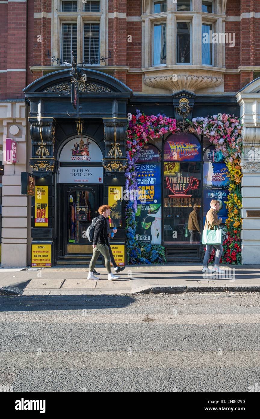 Theatre themed cafe hires stock photography and images Alamy