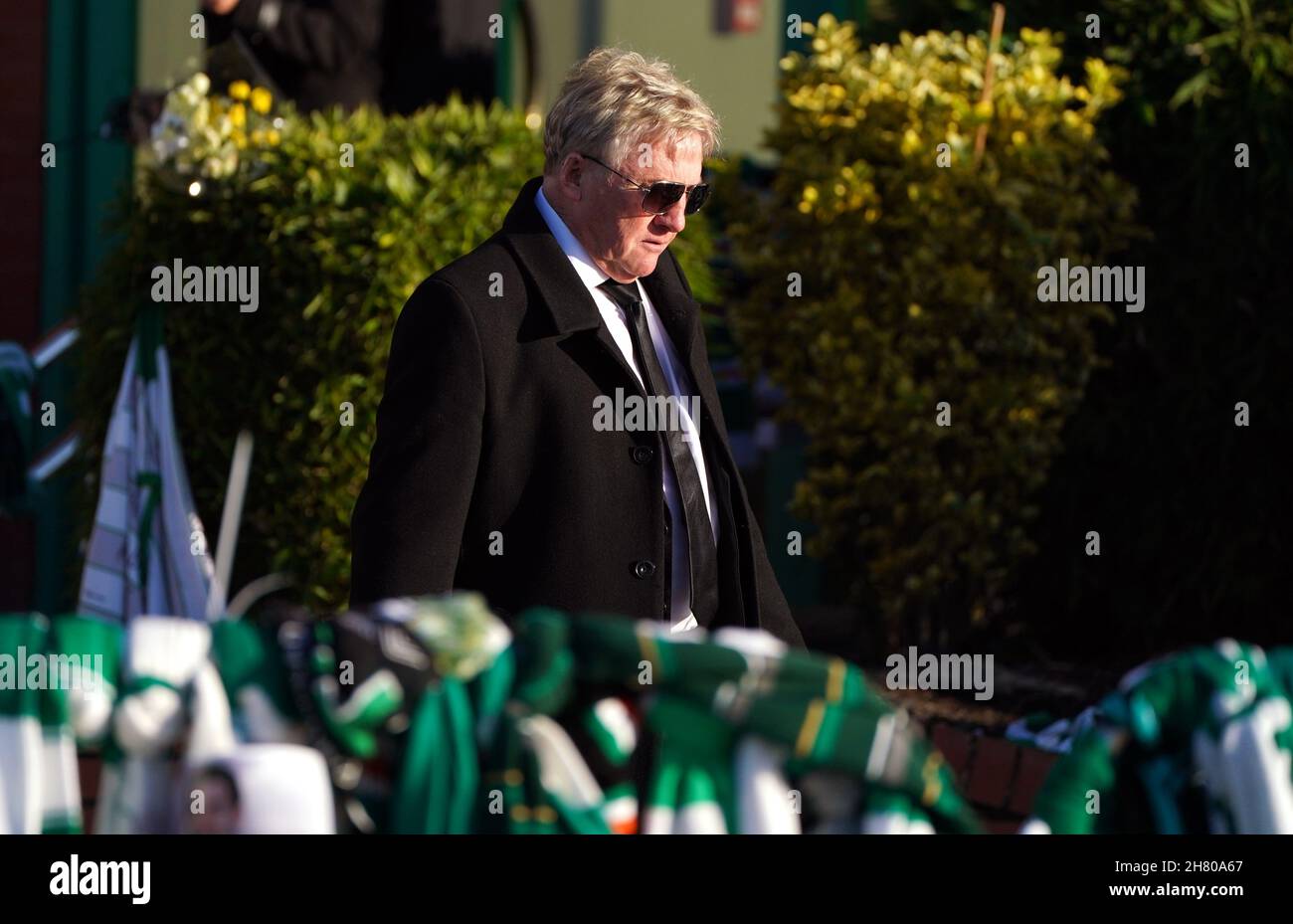 Frank McAvennie ahead of  the funeral service of former Celtic player Bertie Auld. Auld, one of Celtic's European Cup heroes, died at the age of 83 on November 14, 2021. The midfielder scored 85 goals in 283 appearances over two spells for Celtic, the most famous game of which was the 1967 European Cup final win against Inter Milan in Lisbon. Picture date: Friday November 26, 2021. See PA story SOCCER Auld. Photo credit should read: Andrew Milligan/PA Wire. RESTRICTIONS: Use subject to restrictions. Editorial use only, no commercial use without prior consent from rights holder. Stock Photo