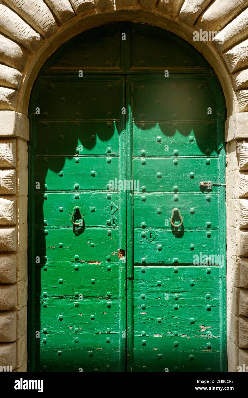 Mondavio, Pesaro e Urbino province, Marche, Italy: medieval city surrounded by walls. A door Stock Photo