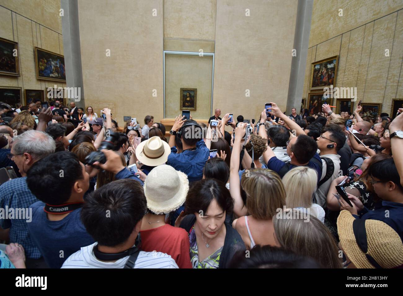 Monalisa crowd at the Louvre Stock Photo