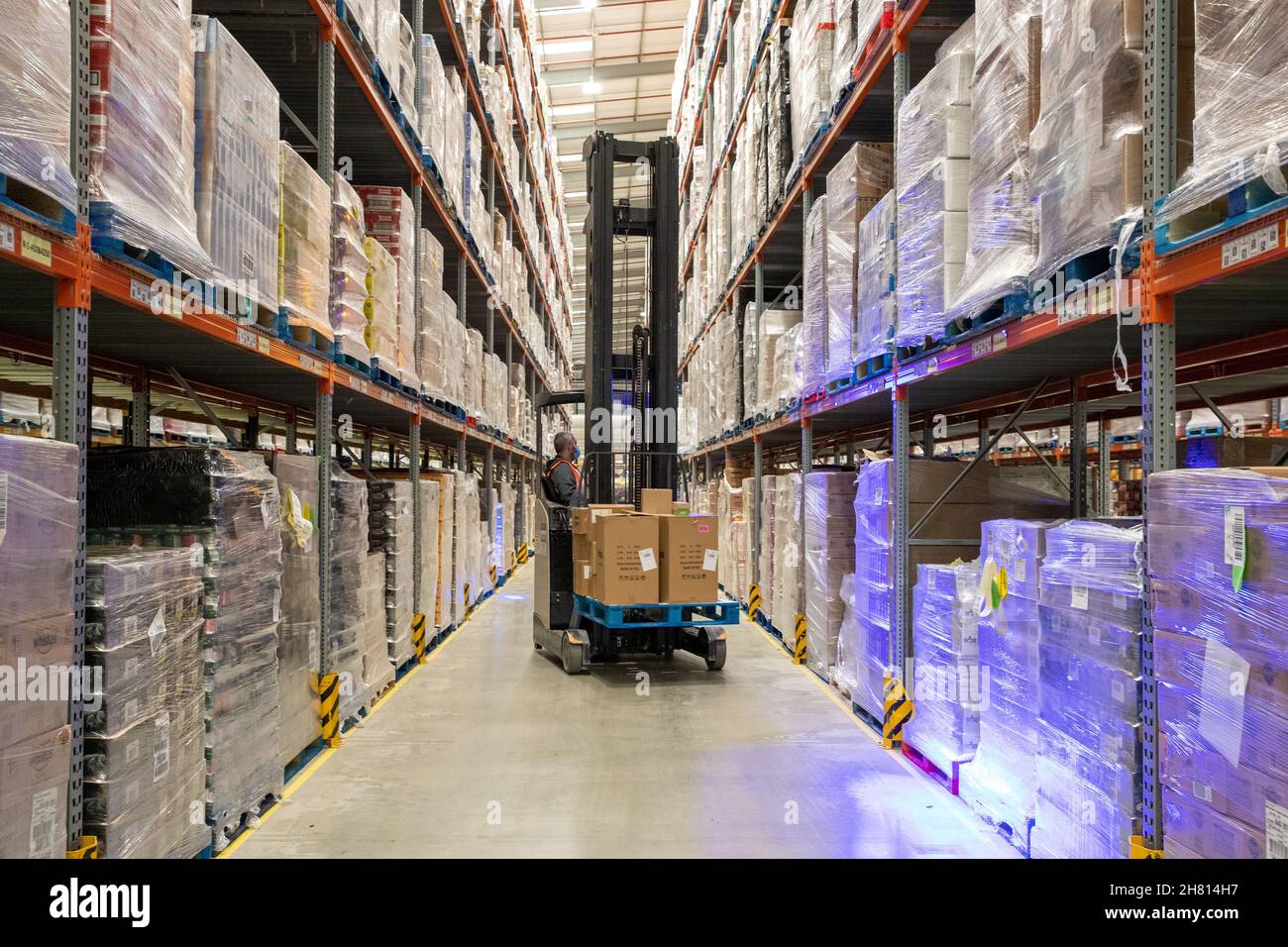 Goods Pick Up High Resolution Stock Photography and Images - Alamy