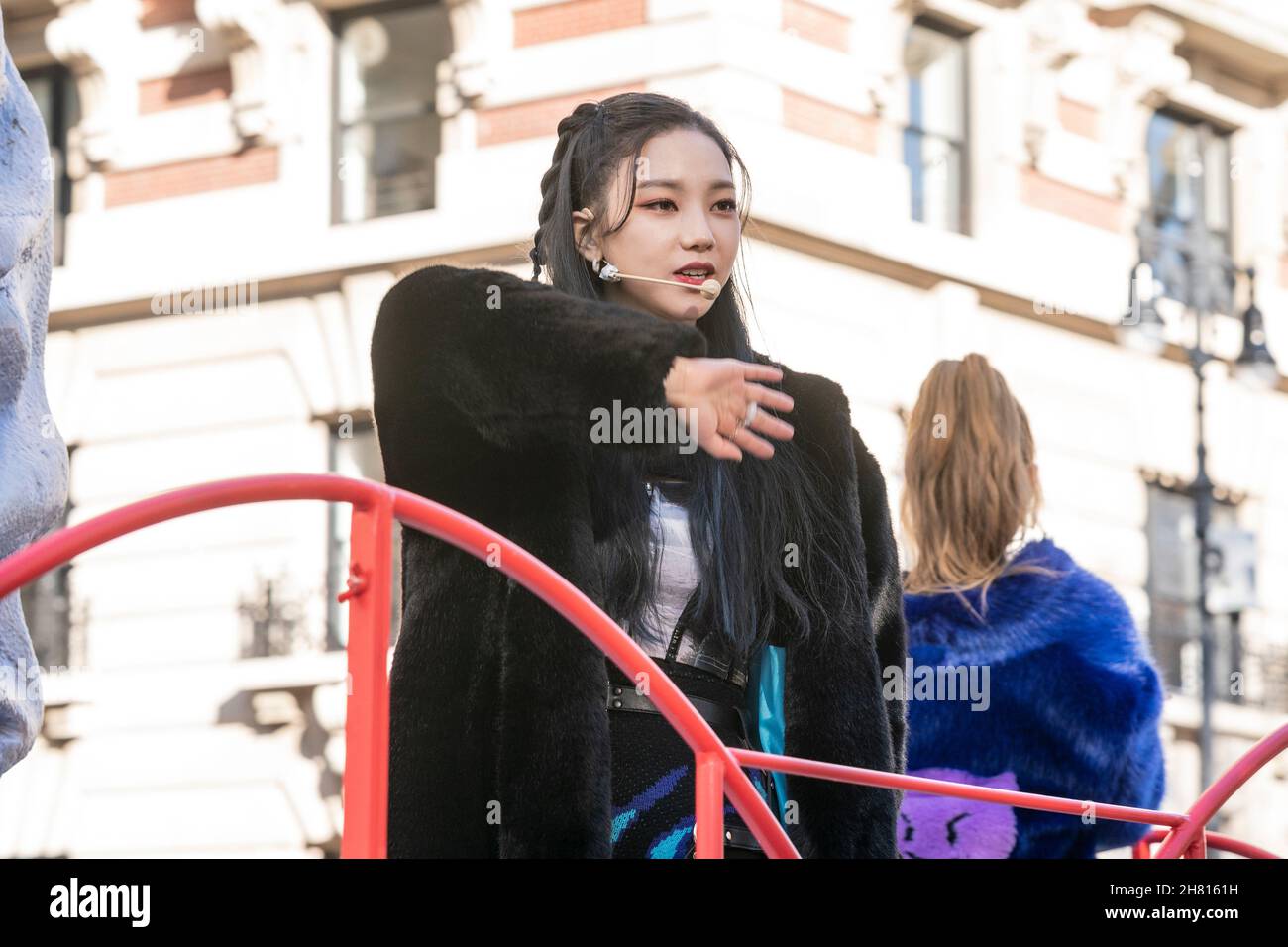 New York, NY - November 25, 2021: Atmosphere during 95th Macy's Thanksgiving Day Parade along Central Park West. Members of K-Pop AESPA attend the parade. Stock Photo