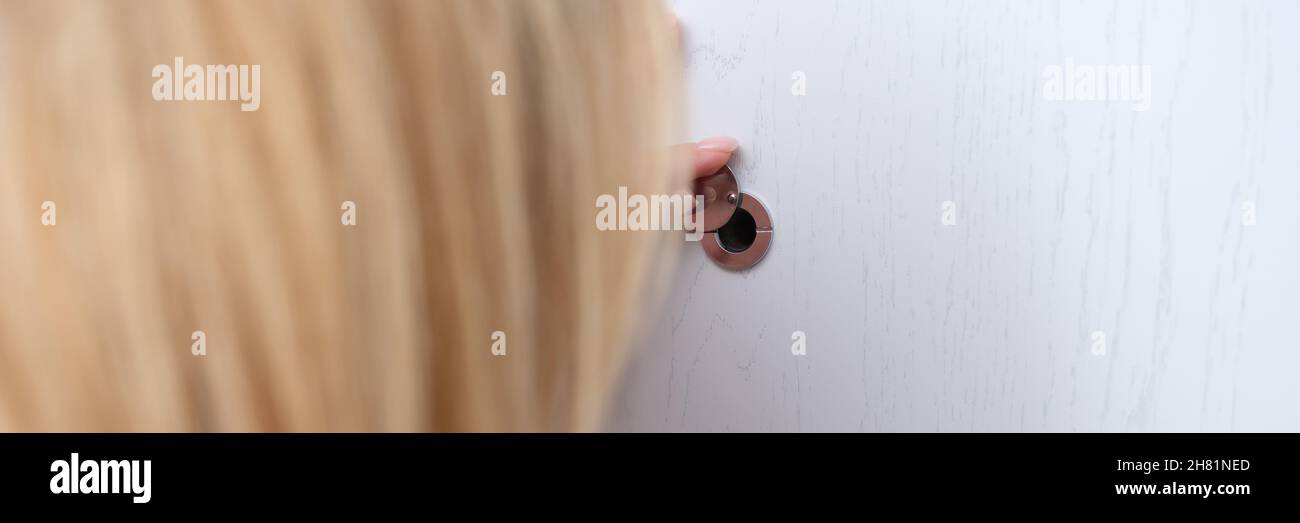 Looking through peephole hires stock photography and images Alamy