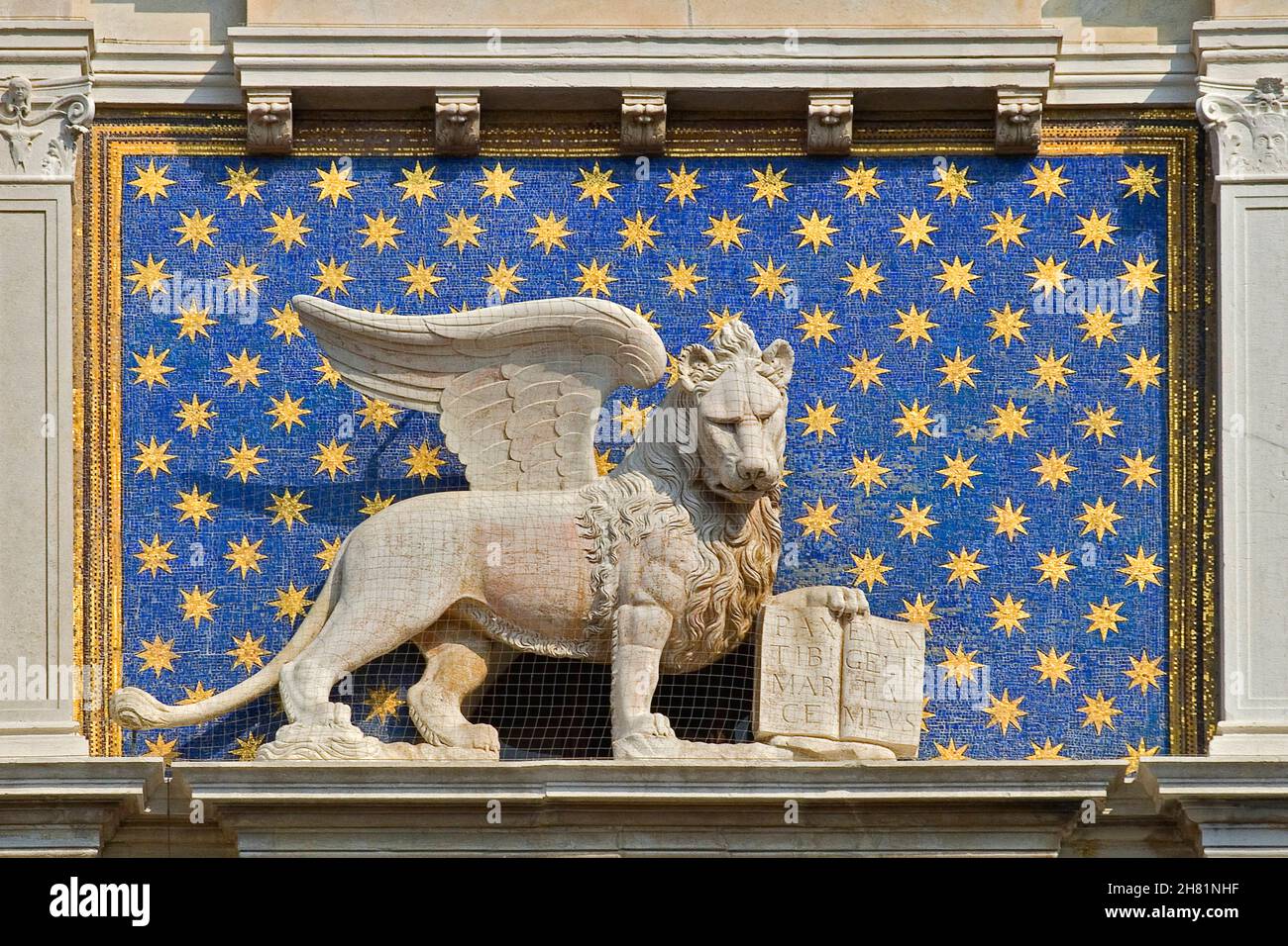 San Marcos Lion. Torre dell'Orologio. Venezia. Veneto. Italia. Stock Photo