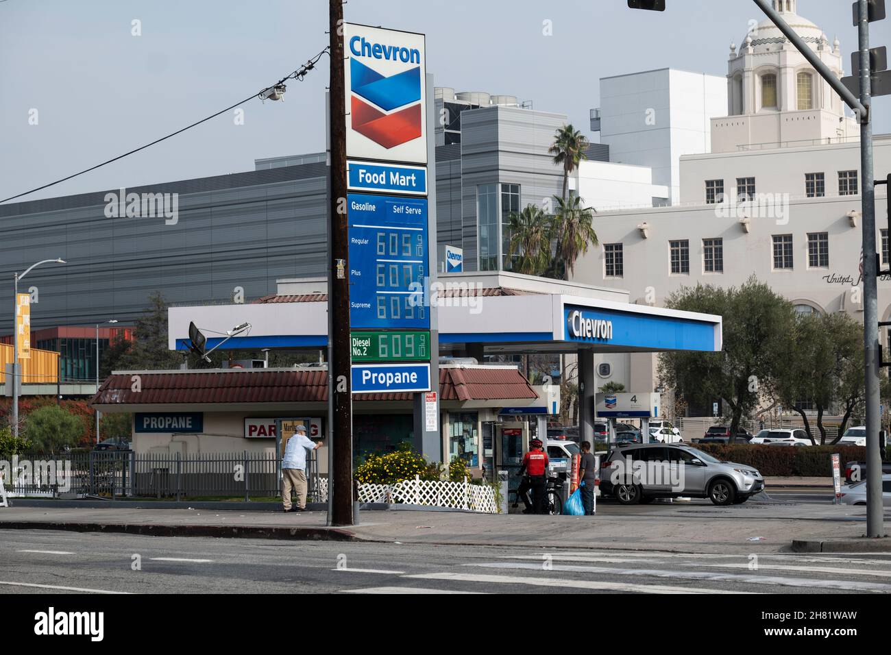 Los Angeles, CA USA November 19, 2021 Gas prices at over six dollars