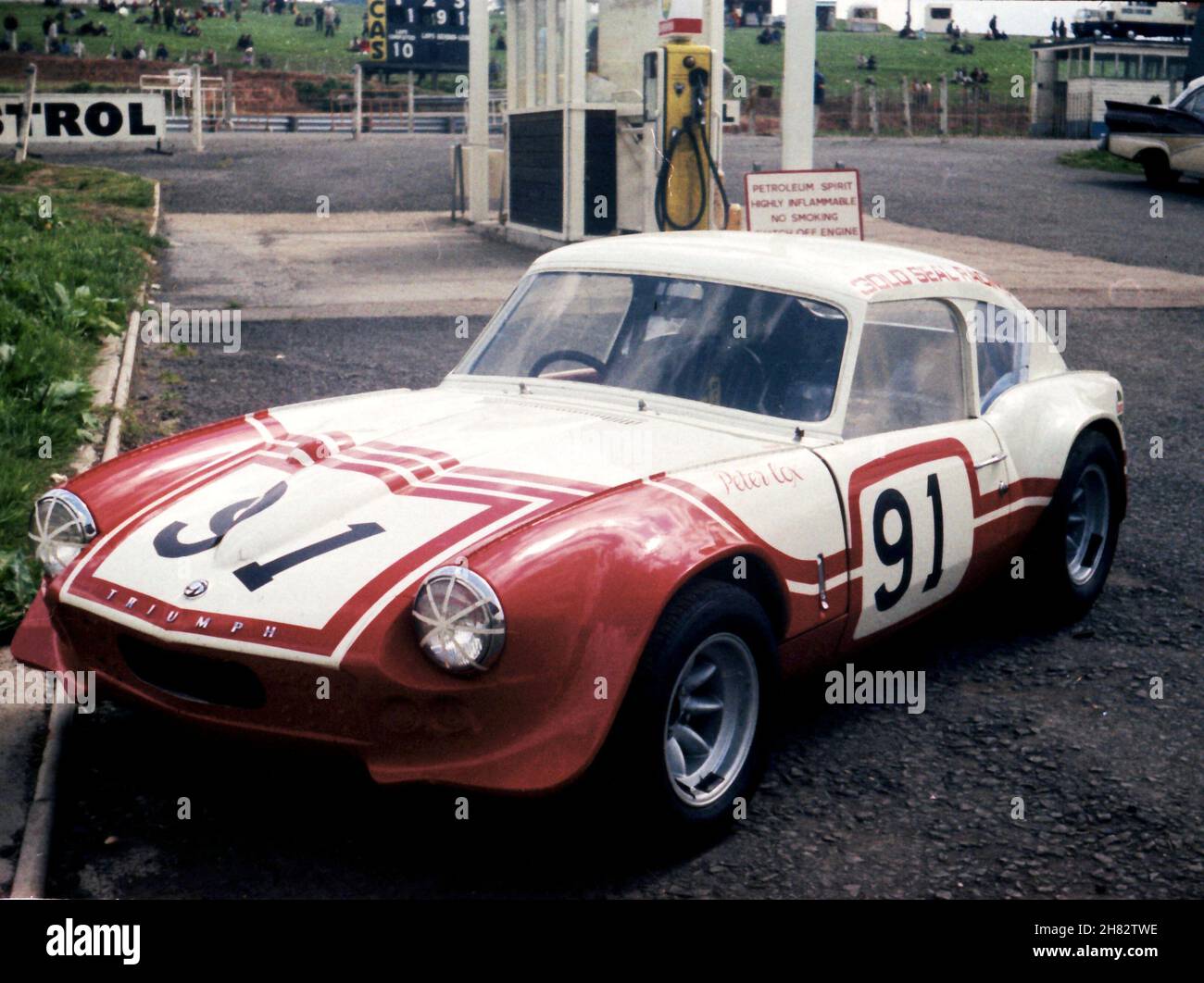 #91 Peter Cox, Triumph GT6, in the paddock at the BRSCC Guards Holiday F5000 meeting at Mallory Park, 25th May 1970. Stock Photo