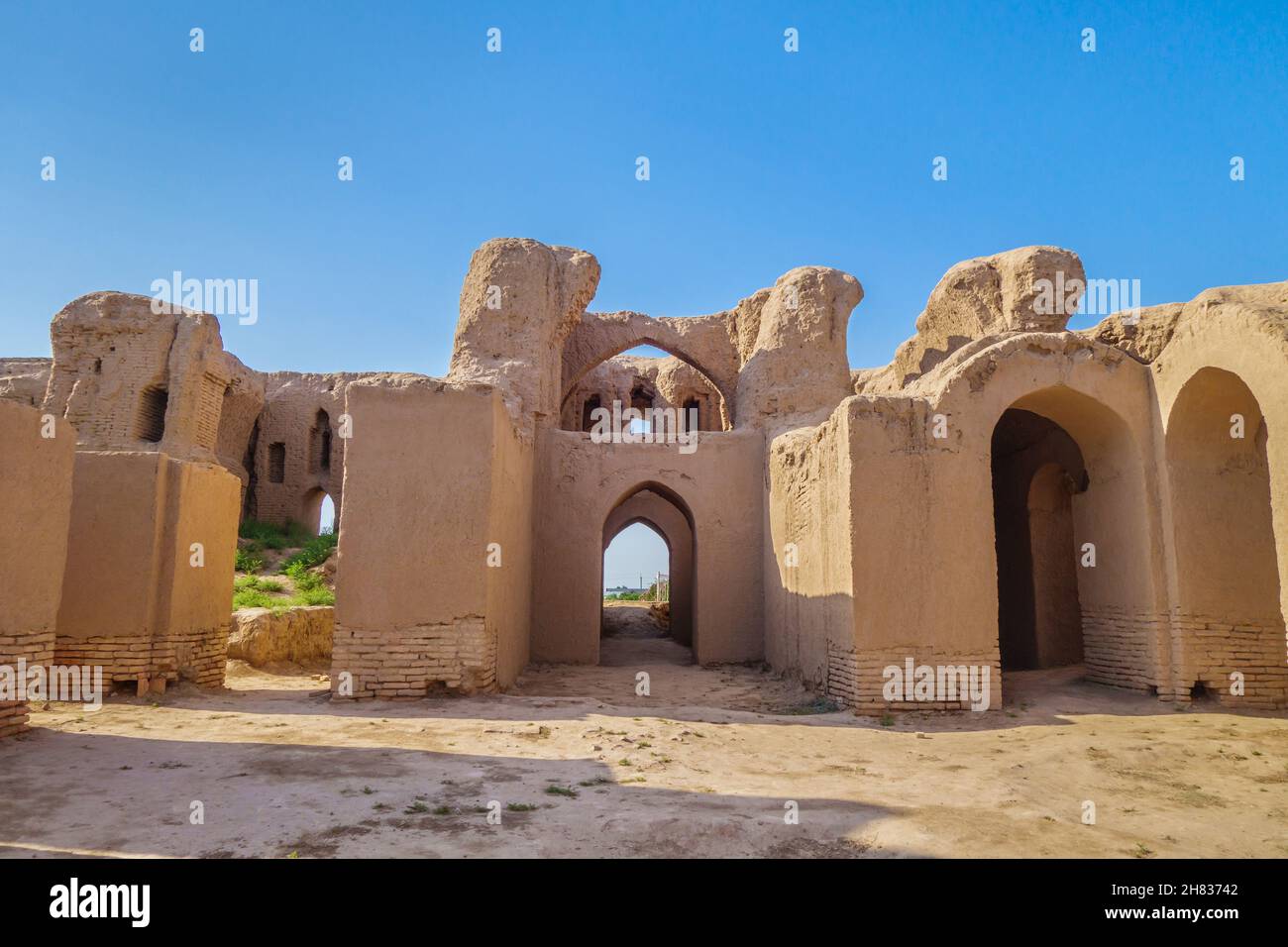 Panorama of Kyr Kyz (Fortress of 40 girls), medieval palace or caravanserai in Termez, Uzbekistan. Built in the 9th century. The building was two-stor Stock Photo