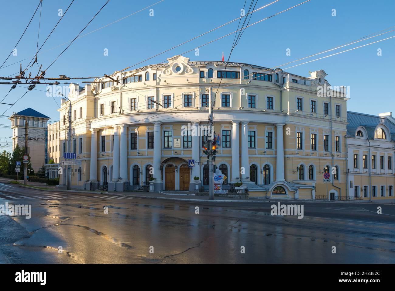 KALUGA, RUSSIA - JULY 07, 2021: The ancient building of the 18th century, in which the city government is now located, in the early July morning Stock Photo