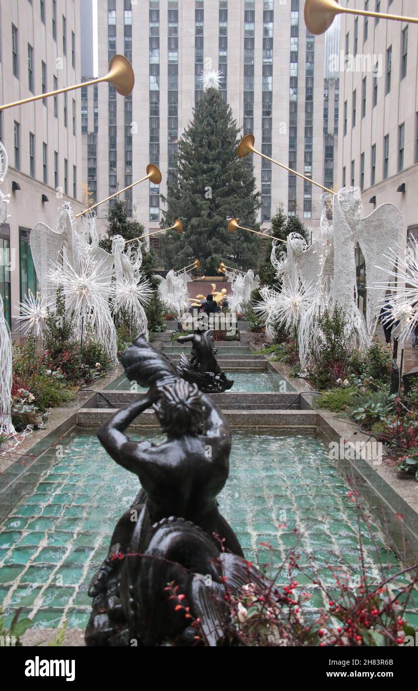 New York, NY, USA. 26th Nov, 2021. View of the Rockefeller Center
