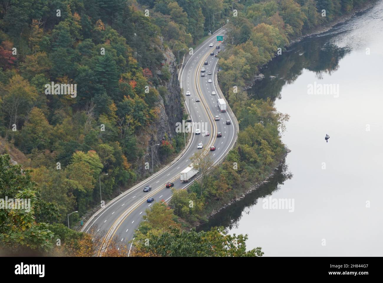 The aerial view of the traffic on Interstate 80 towards Delaware Water Gap overlooking fall foliage on the mountain near Hardwick Township, New Jersey Stock Photo