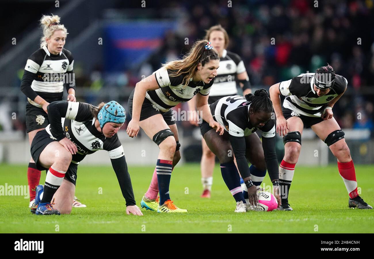 Barbarians Women take a penalty as a line of scrummage during the Autumn International match at Twickenham Stadium, London. Picture date: Saturday November 27, 2021. See PA story RUGBYU Barbarian Women. Photo credit should read: David Davies/PA Wire. RESTRICTIONS: Use subject to restrictions. Editorial use only, no commercial use without prior consent from rights holder. Stock Photo