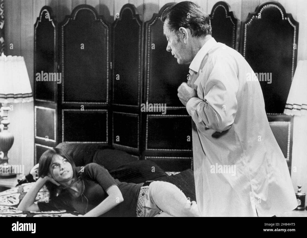 Kay Lenz, William Holden, on-set of the Film, 'Breezy', Universal Pictures, 1973 Stock Photo