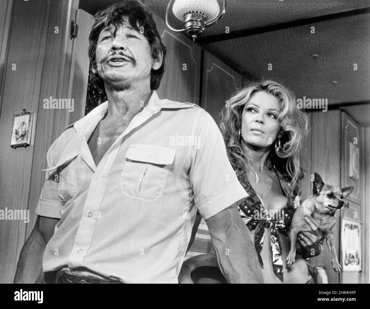 Charles Bronson, Sheree North, on-set of the Film, 'Breakout', Columbia Pictures, 1975 Stock Photo