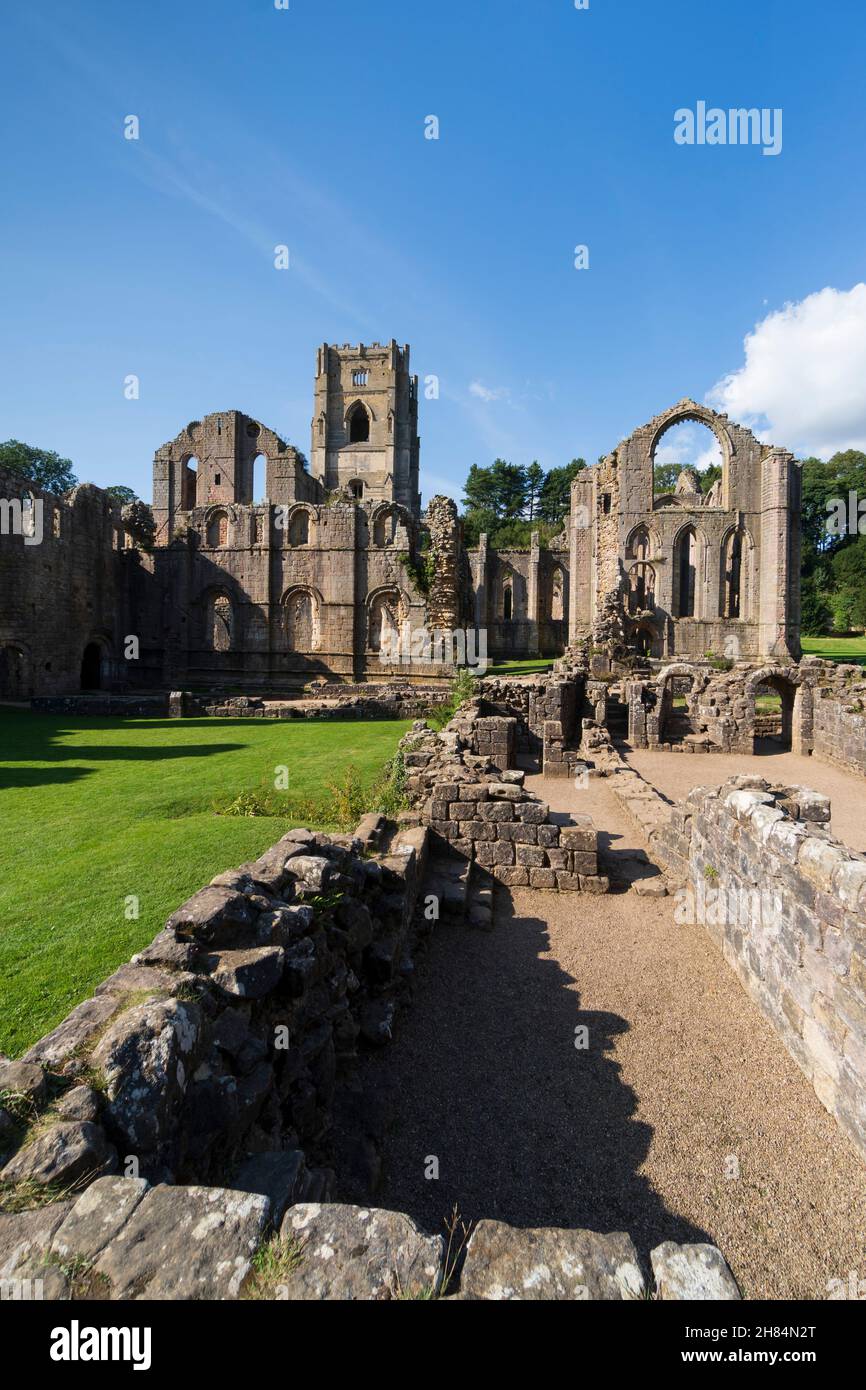 Fountains Abbey, Ripon, North Yorkshire, England - Cistercian abbey mostly dating from 13th to 15th centuries. Stock Photo