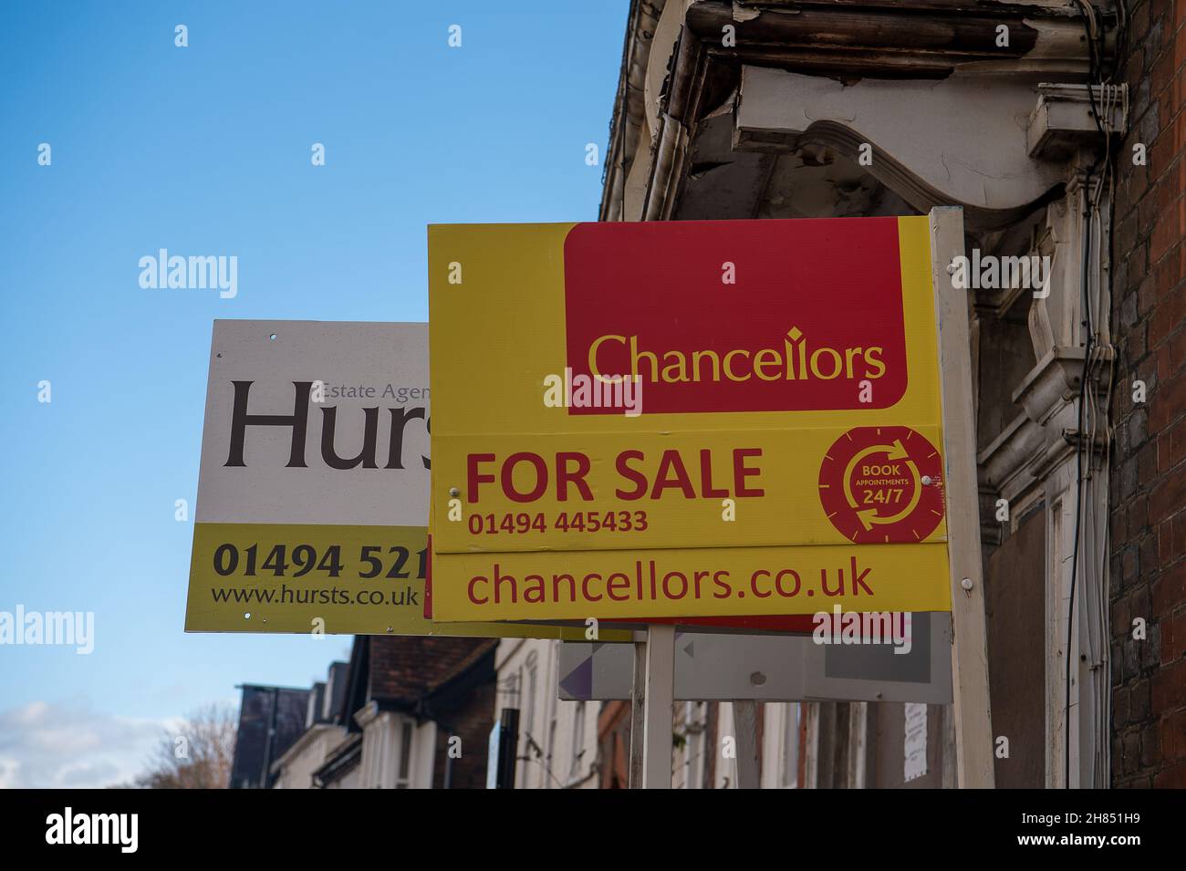 Chancellors estate agents hires stock photography and images Alamy