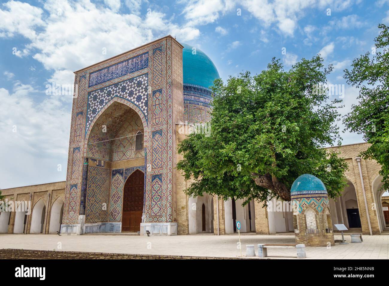 Facade of Kok-Gumbaz mosque or Blue Dome in translation, Shakhrisabz, Uzbekistan. It is part of architectural historical complex Dorut Tilavat, founde Stock Photo