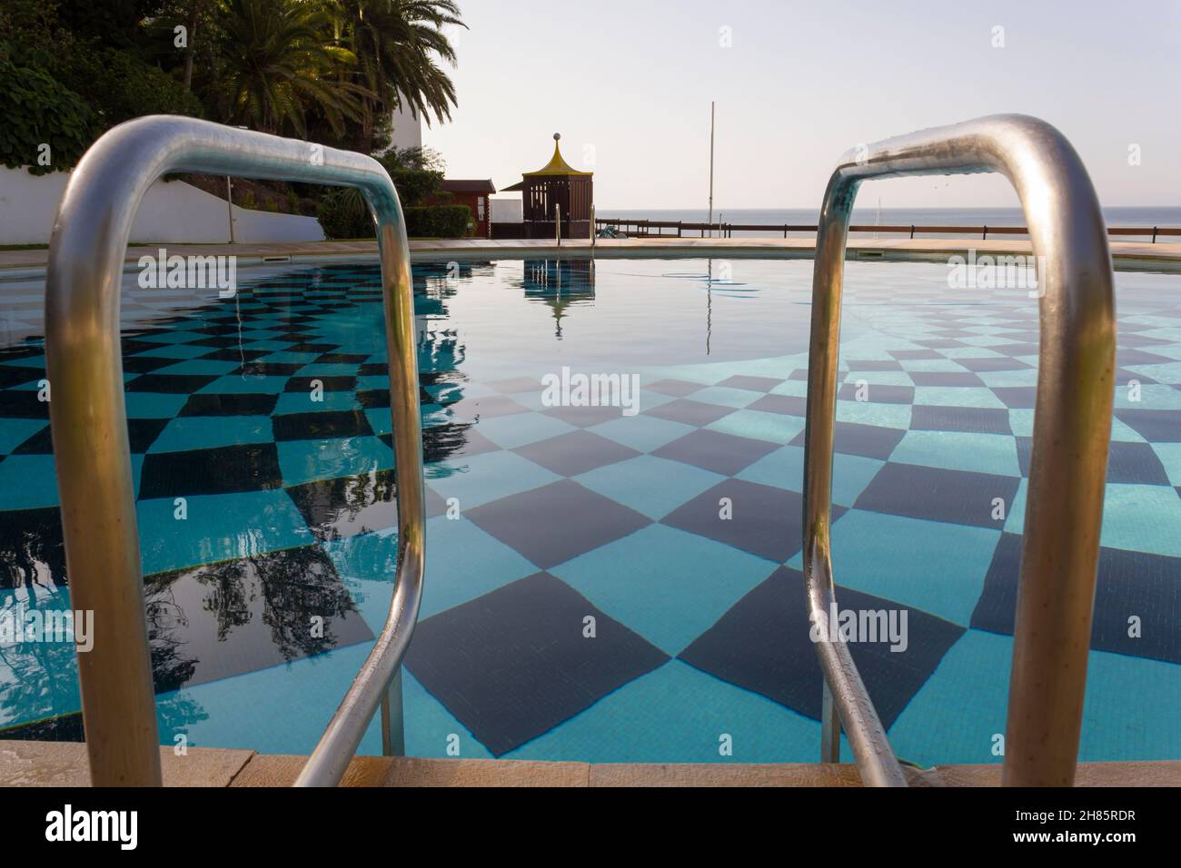 Swimming pool with no people Stock Photo - Alamy