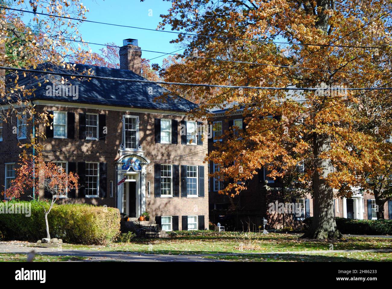 Houses on Lake avenue in Lakewood; Ohio Stock Photo Alamy