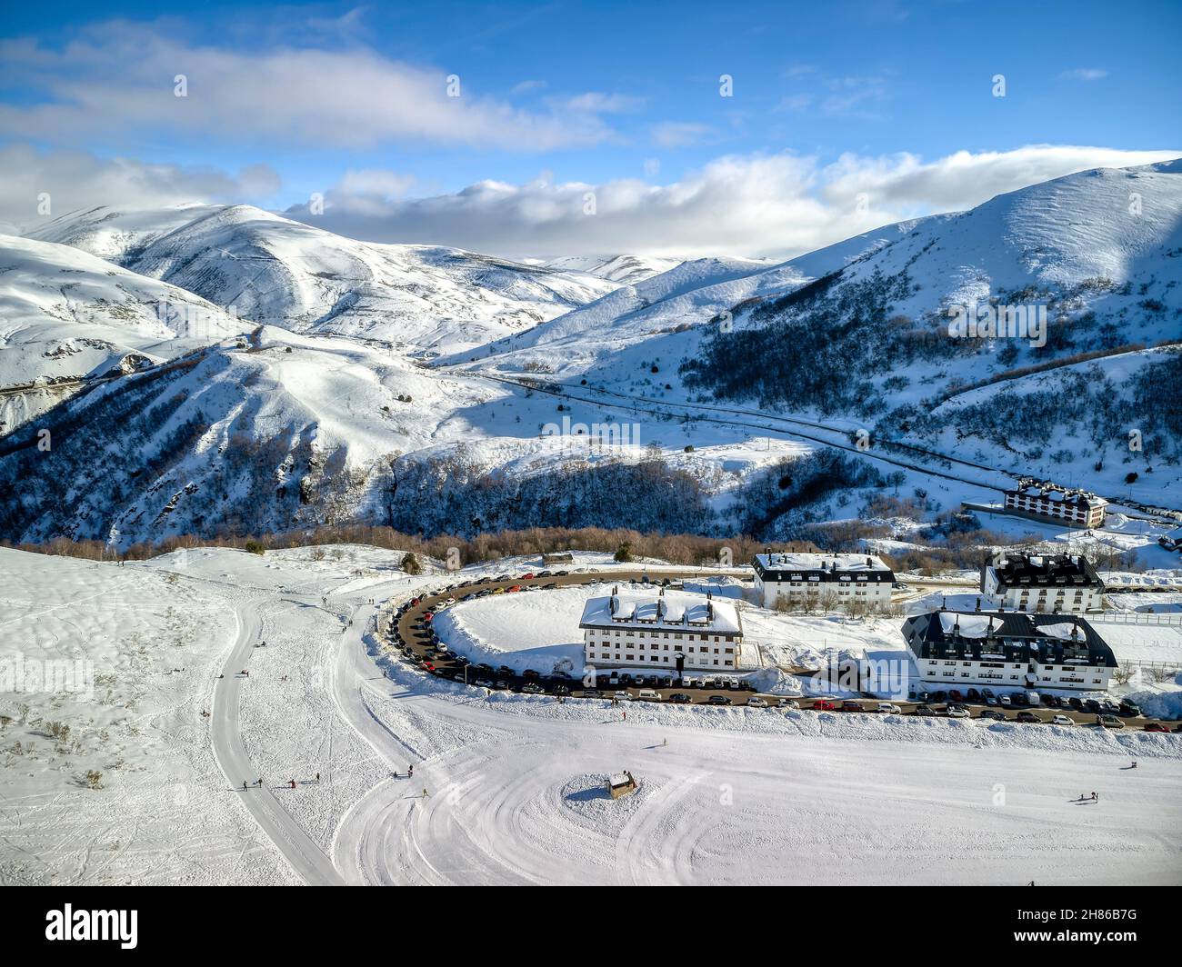 aerial-view-of-the-valgrande-pajares-ski-station-in-asturias-spain-2H86B7G.jpg