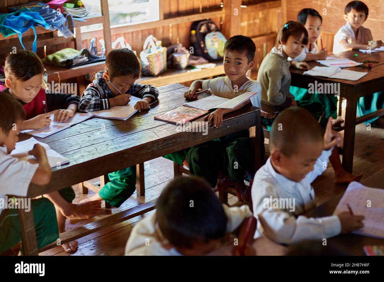 Kan Hla Ywa. Myanmar. 11th Nov, 2014. Students at Kan Hla Ywa nursery school in Myanmar. © Iñigo Alzugaray/Alamy Stock Photo Stock Photo