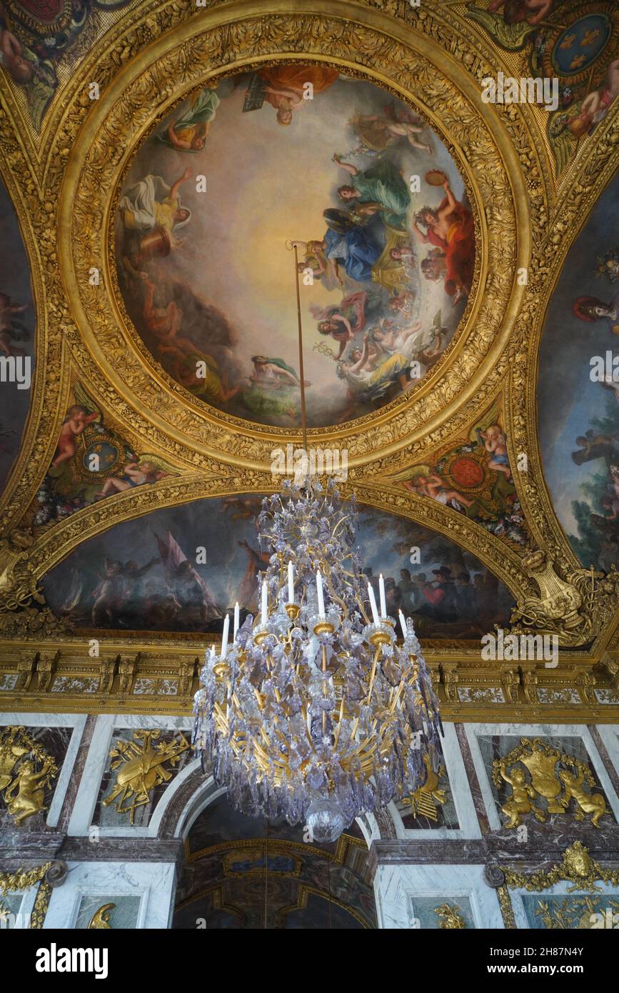 plafond peint du chateau de Versailles Stock Photo