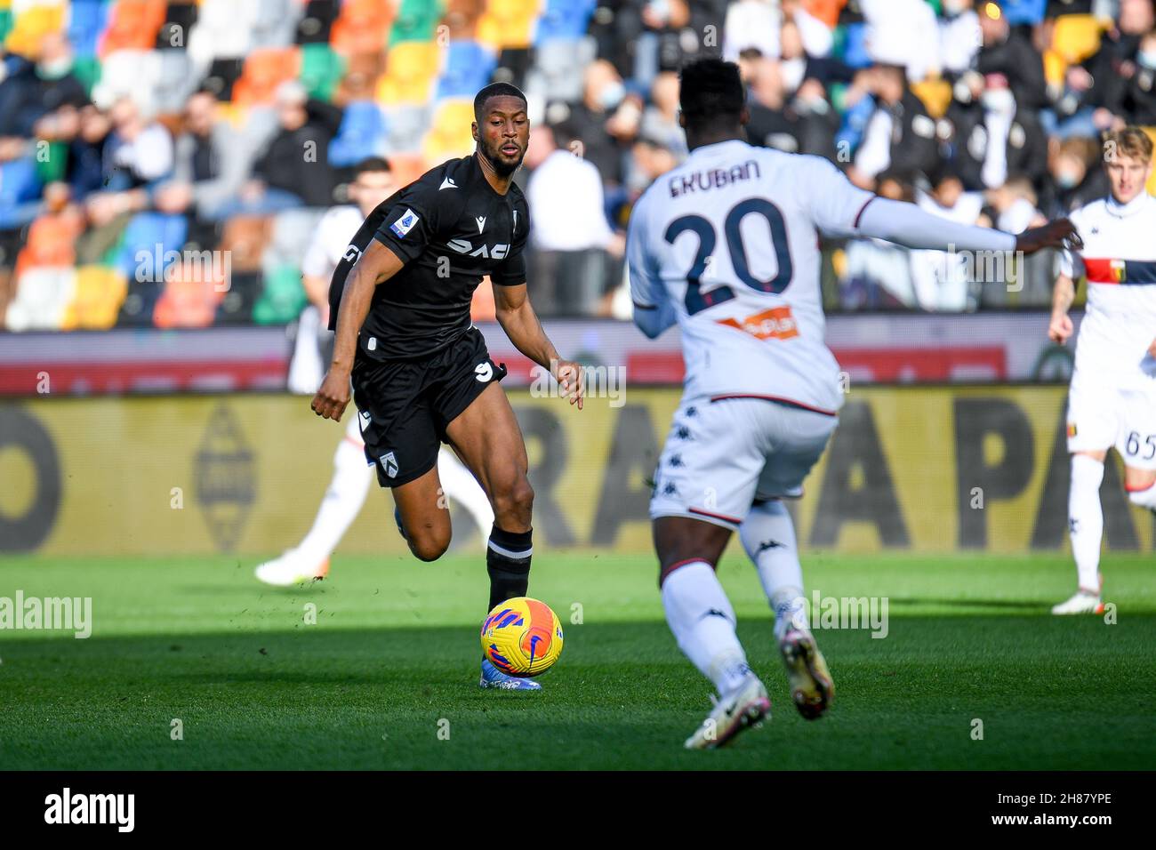 Udine, Italy. 28th Nov, 2021. Norberto Bercique Gomes Betuncal (Udinese) carries the ball during Udinese Calcio vs Genoa CFC, italian soccer Serie A match in Udine, Italy, November 28 2021 Credit: Independent Photo Agency/Alamy Live News Stock Photo