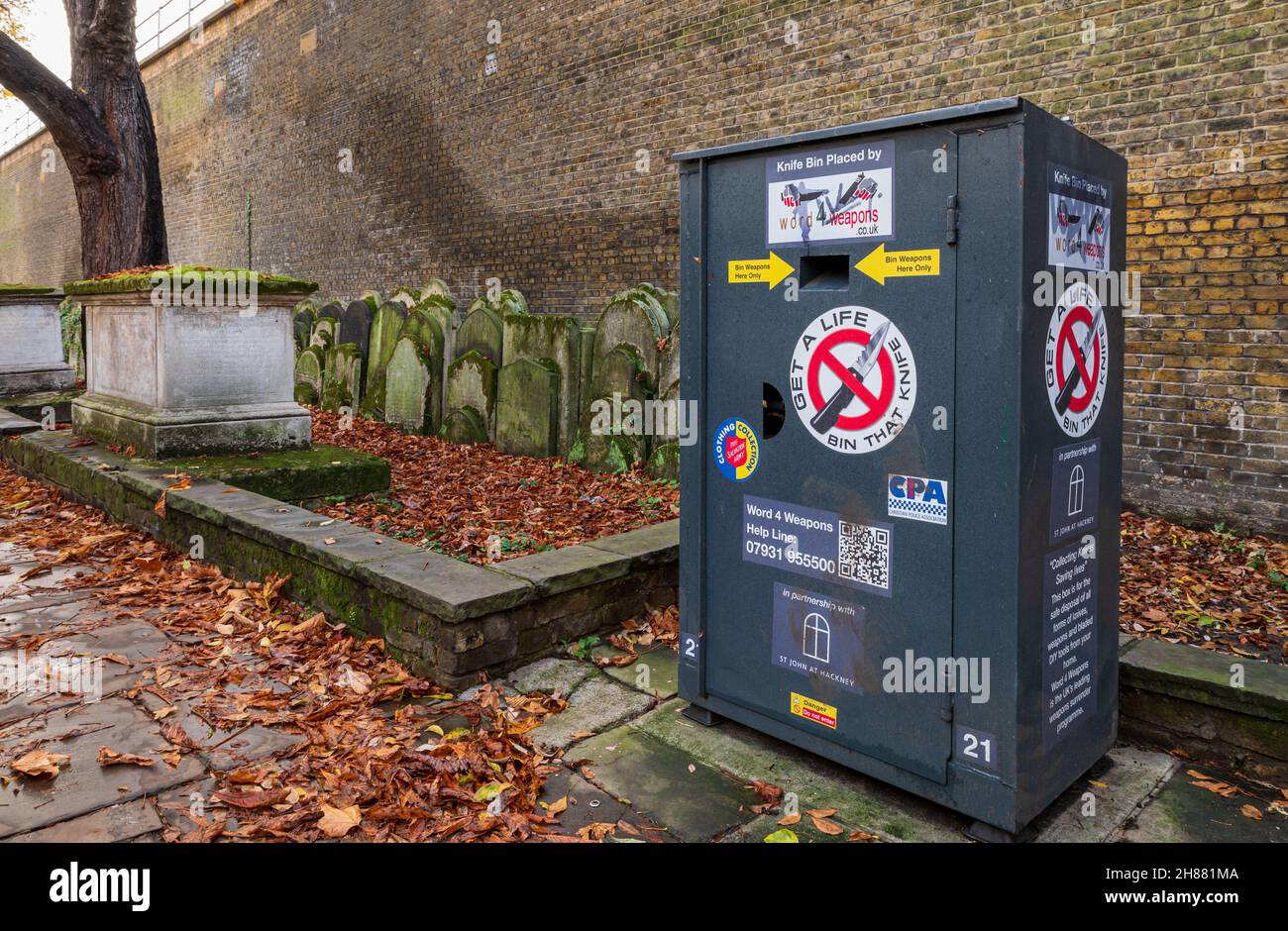 27/11/2021. London, UK. Collecting knives saving lives safe disposal