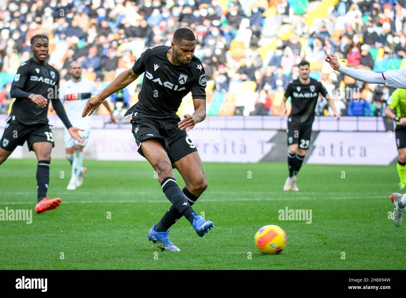 Udine, Italy. 28th Nov, 2021. Norberto Bercique Gomes Betuncal (Udinese) tries to score a goal during Udinese Calcio vs Genoa CFC, italian soccer Serie A match in Udine, Italy, November 28 2021 Credit: Independent Photo Agency/Alamy Live News Stock Photo