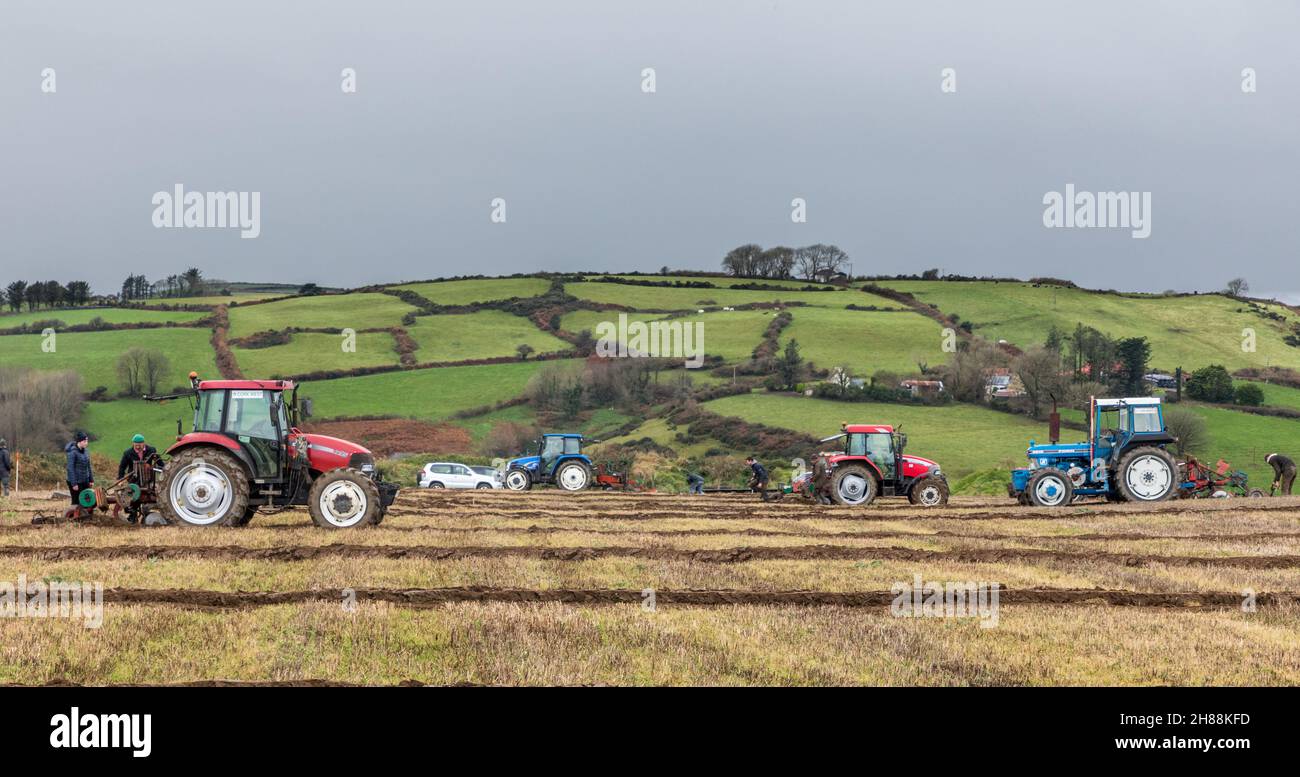 Cahermore, West Cork, Ireland. 28th November, 2021. Competitors taking part in the Cork West Ploughing Association match on the land of Geoffery Wycherley, Cahermore, West Cork, Ireland. -  Credit: David Creedon/Alamy Live News Stock Photo