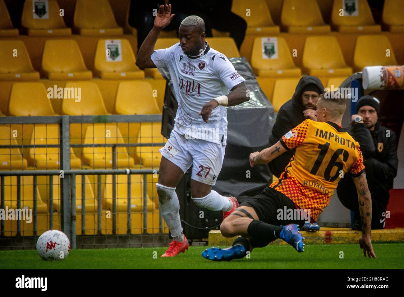 Riccardo Improta player of Benevento, during the match of the Italian Serie  B football championship between Benevento v Venice final result 1-1, game  Stock Photo - Alamy