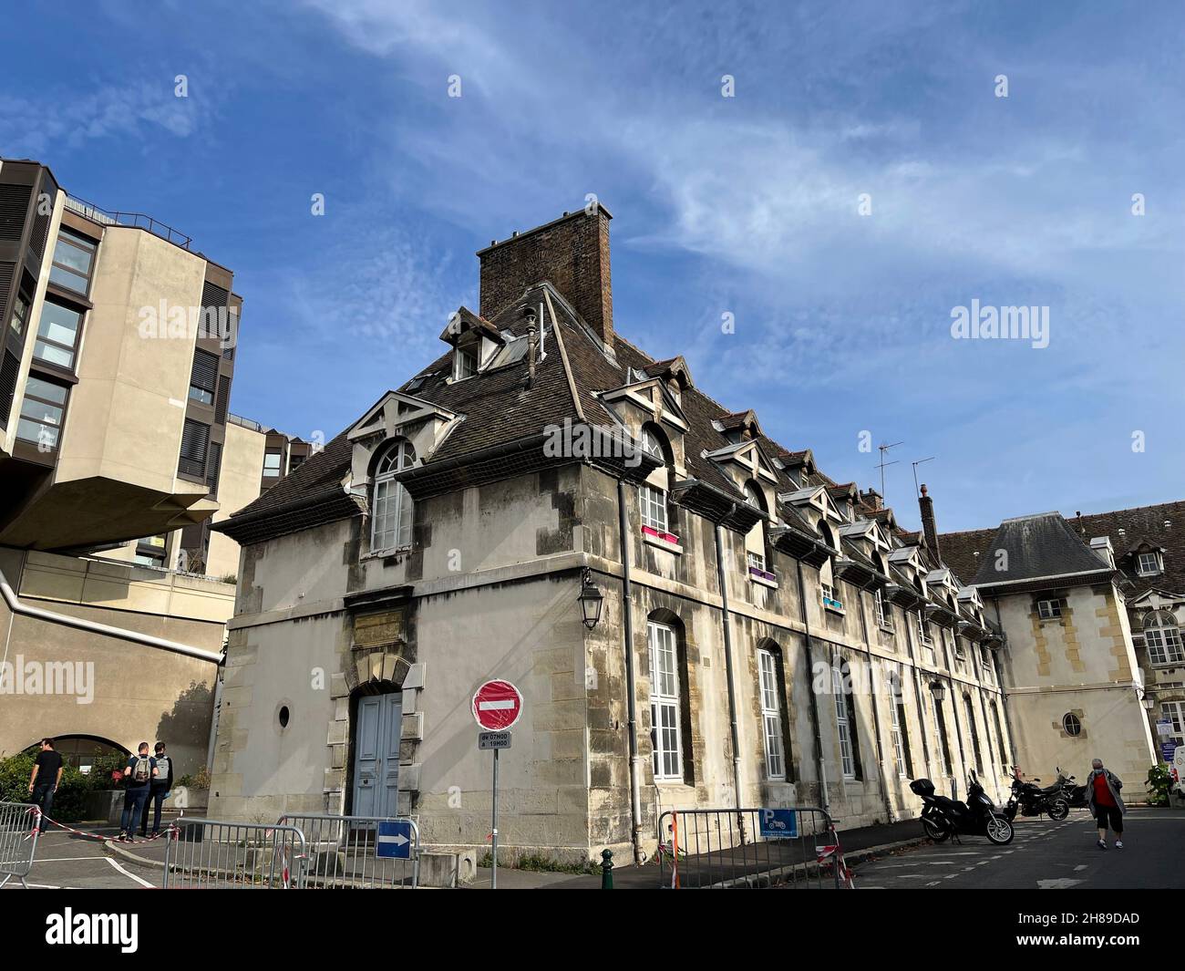 Saintlouis hospital in paris Stock Photo Alamy