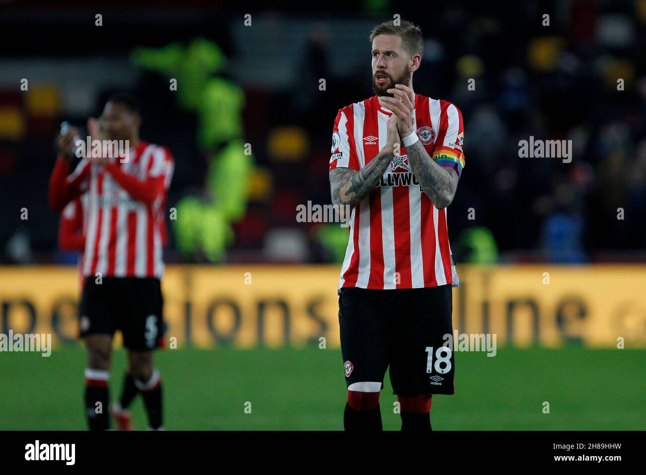 London, UK. 28th Nov, 2021. Pontus Jansson of Brentford during the Premier League match between Brentford and Everton at Brentford Community Stadium, London, England on 28 November 2021. Photo by Carlton Myrie. Editorial use only, license required for commercial use. No use in betting, games or a single club/league/player publications. Credit: UK Sports Pics Ltd/Alamy Live News Stock Photo