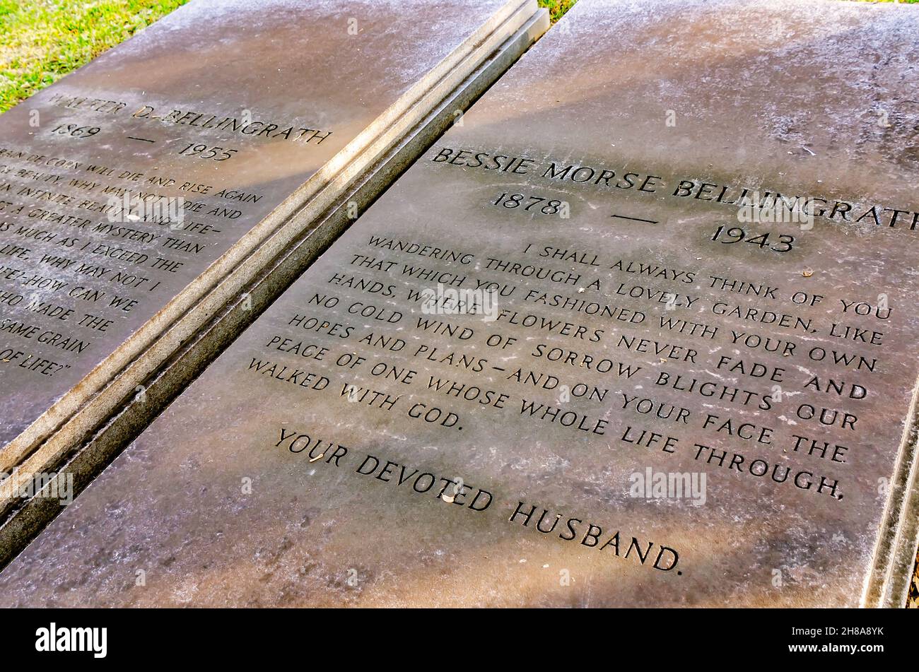 Memorial Grave High Resolution Stock Photography and Images - Page 5 Alamy