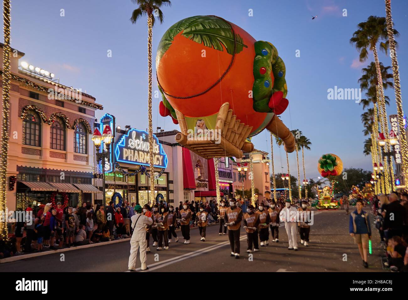 Orlando, USA. 27th Nov, 2021. Since November 13, larger-than-life balloons floating through the streets of Universal Studios Florida, along with appearances by the Minions from Illumination's Despicable Me and some of your favorite characters from DreamWorks Animation's Shrek and Madagascar films. (Photo by Yaroslav Sabitov/YES Market Media/Sipa USA) Credit: Sipa USA/Alamy Live News Stock Photo