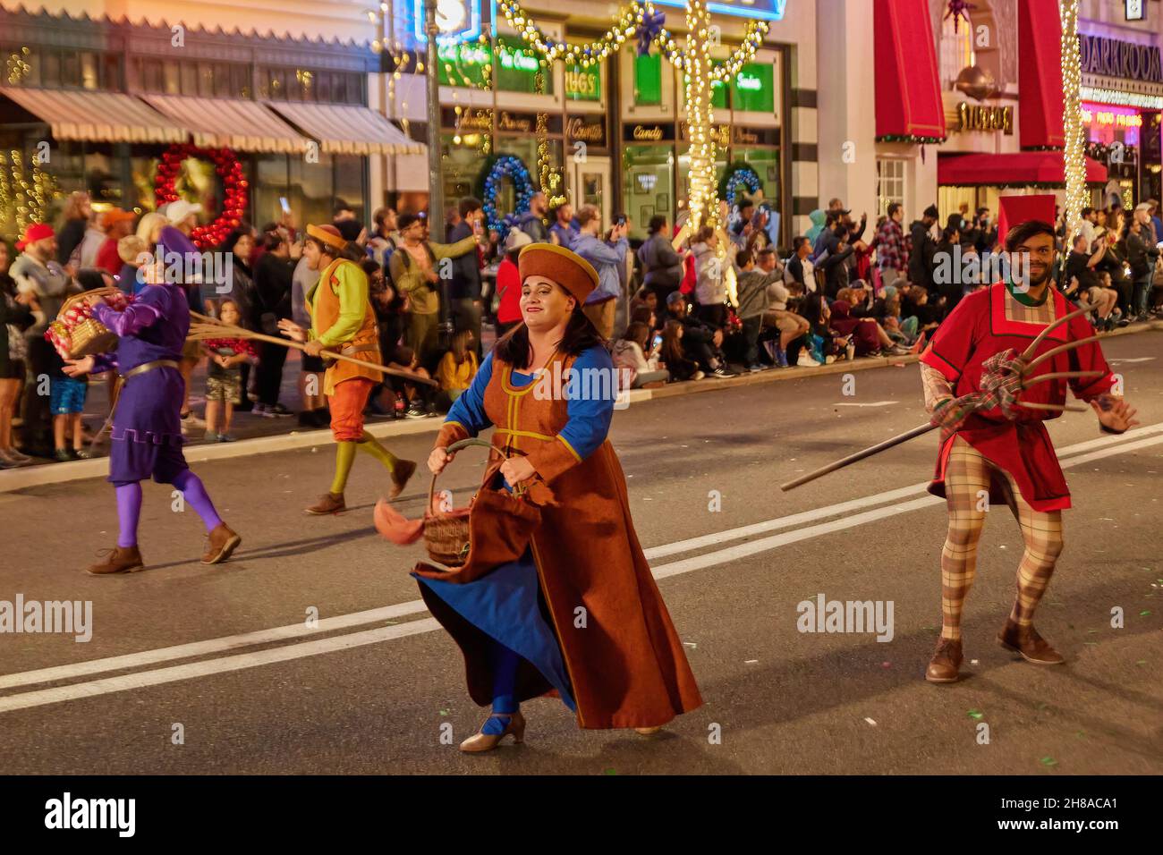 Orlando, USA. 27th Nov, 2021. Since November 13, larger-than-life balloons floating through the streets of Universal Studios Florida, along with appearances by the Minions from Illumination's Despicable Me and some of your favorite characters from DreamWorks Animation's Shrek and Madagascar films. (Photo by Yaroslav Sabitov/YES Market Media/Sipa USA) Credit: Sipa USA/Alamy Live News Stock Photo