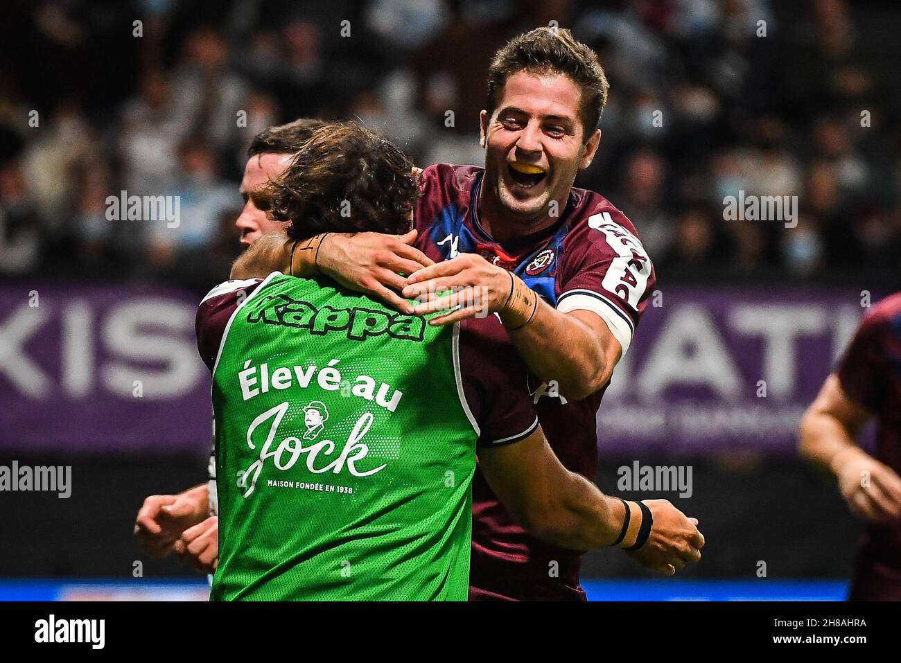 Nanterre, France, France. 28th Nov, 2021. Santiago CORDERO POCIELLO-ARGERICH of Bordeaux celebrate his try with teammates during the TOP 14 match between Racing 92 and Union Bordeaux Begles (UBB) at Paris La Defense Arena on November 28, 2021 in Nanterre near Paris, France. (Credit Image: © Matthieu Mirville/ZUMA Press Wire) Stock Photo